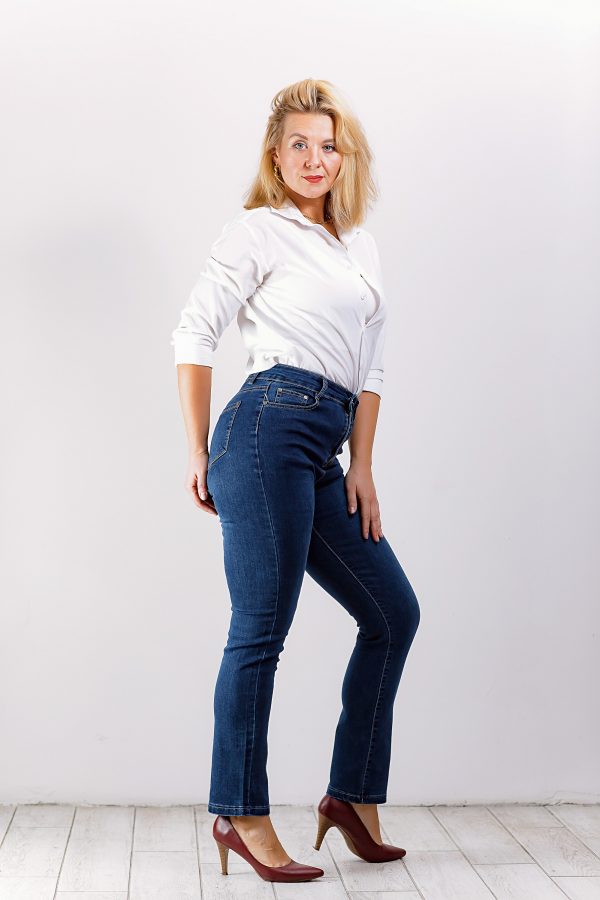 Dzhinsy Ky Mom Fit Jeansa By